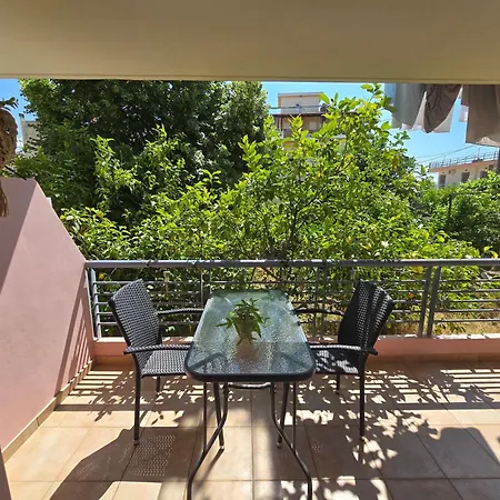 Apartment The Garden - Spacious Balcony Lamia
